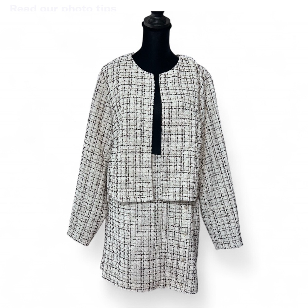 SHEIN CURVE Tweed Jacket & Skirt Set With Button Design On The Skirt 0XL